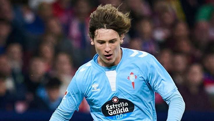 Fer López brilla en el Celta, llama a las puertas de la Sub-21 y afronta su primer mercado de fichajes bajo el paraguas de Jorge Mendes…